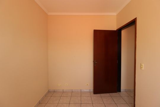 Quarto 2 da casa 2 de casa à venda com 2 quartos, 151m² em Bangú, Santo André