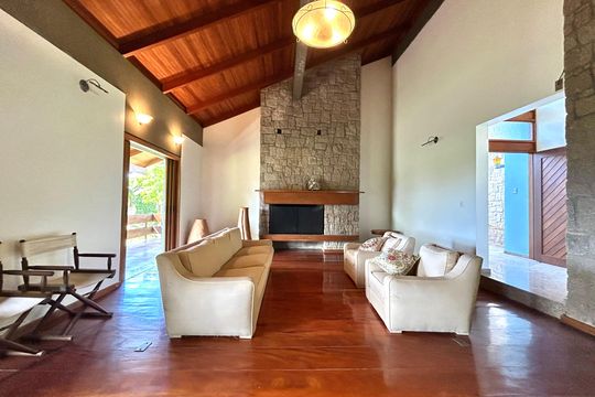 Sala de casa de condomínio para alugar com 5 quartos, 555m² em Santo Antonio de Lisboa, Florianópolis