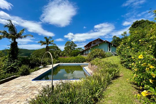 Piscina de casa de condomínio para alugar com 5 quartos, 555m² em Santo Antonio de Lisboa, Florianópolis