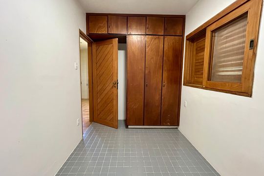 Quarto Da Área De serviço  de casa de condomínio para alugar com 5 quartos, 555m² em Santo Antonio de Lisboa, Florianópolis