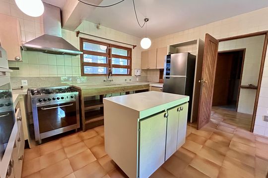 Cozinha  de casa de condomínio para alugar com 5 quartos, 555m² em Santo Antonio de Lisboa, Florianópolis