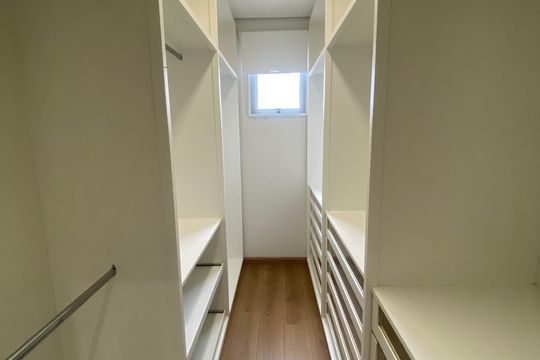 Closet da suíte 2 de apartamento à venda com 4 quartos, 245m² em Brooklin, São Paulo