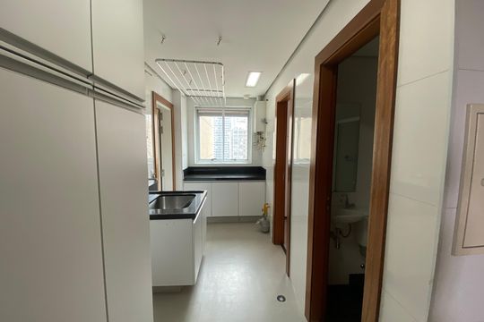 Área de Serviço de apartamento à venda com 4 quartos, 245m² em Brooklin, São Paulo