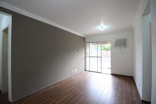Apartamento à venda com 2 quartos, 60m² em Taquara, Rio de Janeiro