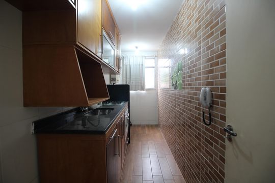 Cozinha de apartamento à venda com 2 quartos, 60m² em Taquara, Rio de Janeiro