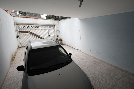 Garagem de casa à venda com 4 quartos, 158m² em Parque Novo Oratório, Santo André