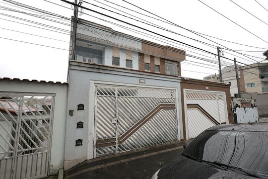 Fachada de casa à venda com 4 quartos, 158m² em Parque Novo Oratório, Santo André