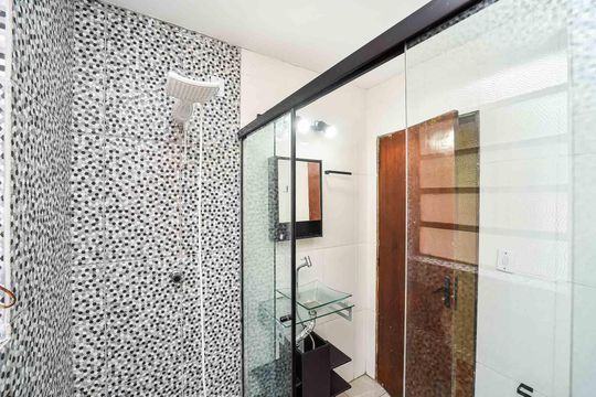 Banheiro de casa para alugar com 3 quartos, 79m² em Jardim Sabará, Porto Alegre