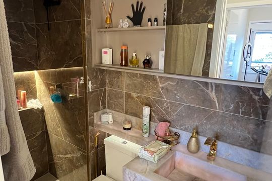 Banheiro de apartamento à venda com 2 quartos, 59m² em Centro, Diadema