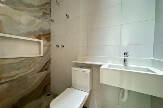 Casa à venda com 3 quartos, 180m² em Parque Sao Domingos, São Paulo