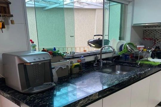 Casa à venda com 3 quartos, 210m² em Parque Sao Domingos, São Paulo