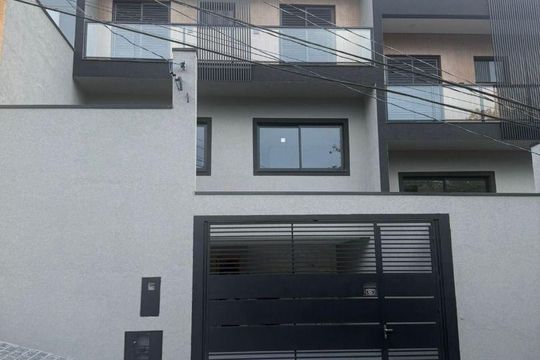 Casa à venda com 2 quartos, 109m² em Vila Mangalot, São Paulo