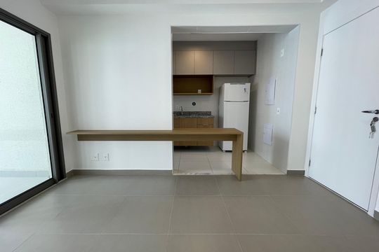 Sala de apartamento para alugar com 1 quarto, 46m² em Vila Sonia, São Paulo