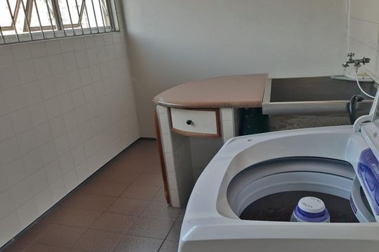 Casa à venda com 2 quartos, 136m² em Parque Sao Domingos, São Paulo