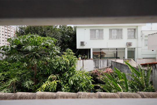 Vista  de casa à venda com 4 quartos, 240m² em Vila Mazzei, São Paulo