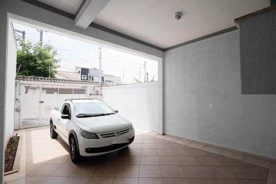 Garagem de casa à venda com 4 quartos, 240m² em Vila Mazzei, São Paulo