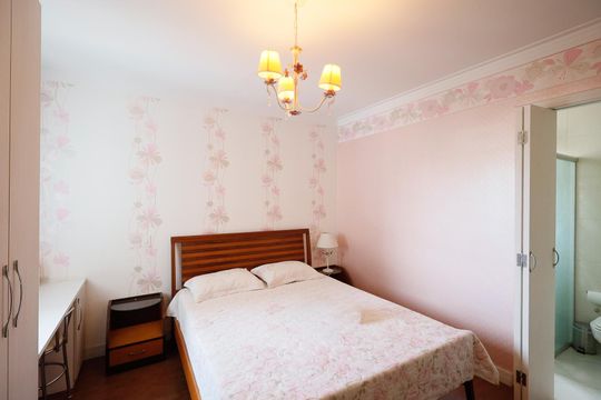 Quarto 2 de casa à venda com 4 quartos, 240m² em Vila Mazzei, São Paulo