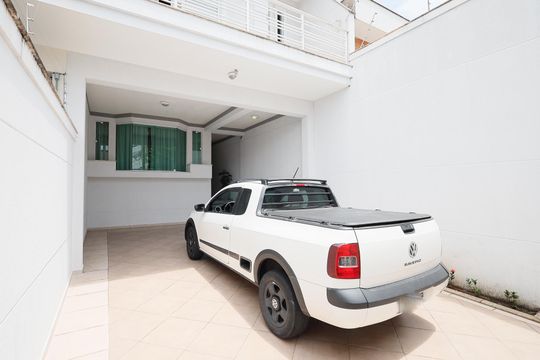 Garagem de casa à venda com 4 quartos, 240m² em Vila Mazzei, São Paulo