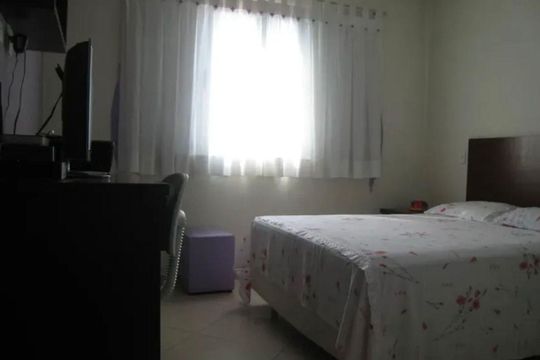 Casa à venda com 3 quartos, 303m² em Jardim Monjolo, São Paulo
