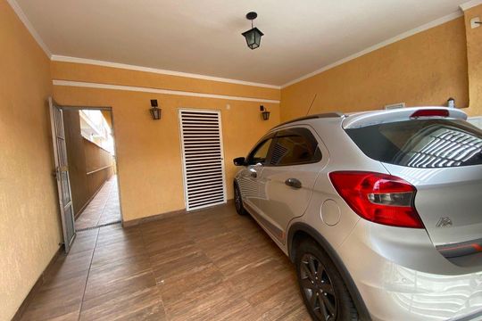 Casa à venda com 4 quartos, 217m² em Jardim Santo Elias, São Paulo