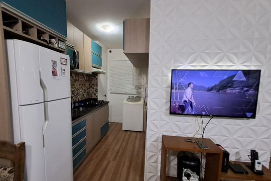Sala/cozinha de apartamento à venda com 2 quartos, 42m² em Igara, Canoas