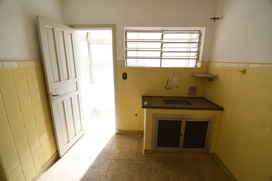 Cozinha de apartamento à venda com 1 quarto, 65m² em Centro, Campinas