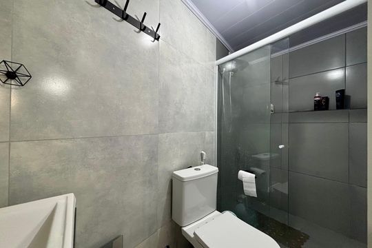 Banheiro de apartamento para alugar com 1 quarto, 35m² em Jardim Botânico, Rio de Janeiro