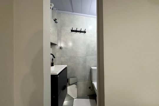 Banheiro de apartamento para alugar com 1 quarto, 35m² em Jardim Botânico, Rio de Janeiro