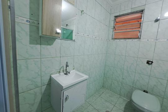 Banheiro 2 de casa à venda com 3 quartos, 198m² em Conceicao, Osasco