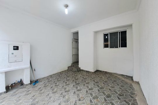 Garagem de casa à venda com 3 quartos, 198m² em Conceicao, Osasco