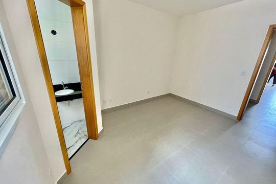 Casa à venda com 2 quartos, 120m² em Vila Carolina, São Paulo