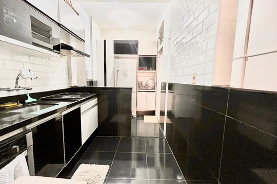 Cozinha de apartamento à venda com 2 quartos, 70m² em Copacabana, Rio de Janeiro