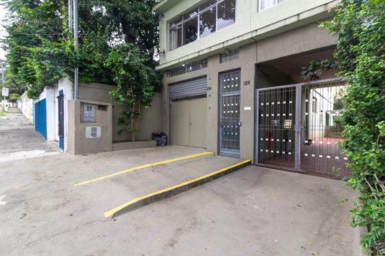 Garagem de casa para alugar com 3 quartos, 150m² em Vila Marari, São Paulo
