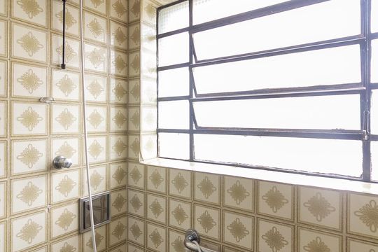 Banheiro Suíte de casa para alugar com 3 quartos, 150m² em Vila Marari, São Paulo