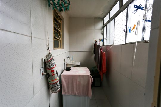 Área de Serviço de apartamento à venda com 2 quartos, 50m² em Parque Pinheiros, Taboão da Serra