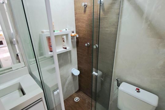Banheiro de apartamento à venda com 2 quartos, 47m² em Novo Osasco, Osasco