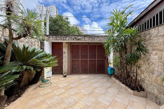 Garagem de casa à venda com 2 quartos, 150m² em Vila Cruzeiro, São Paulo