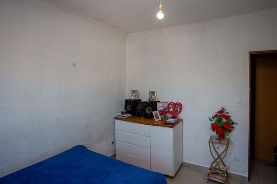 Quarto Casa 2 de casa à venda com 4 quartos, 175m² em Taboão, Diadema