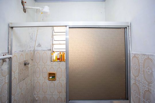 Banheiro Social de casa à venda com 4 quartos, 175m² em Taboão, Diadema