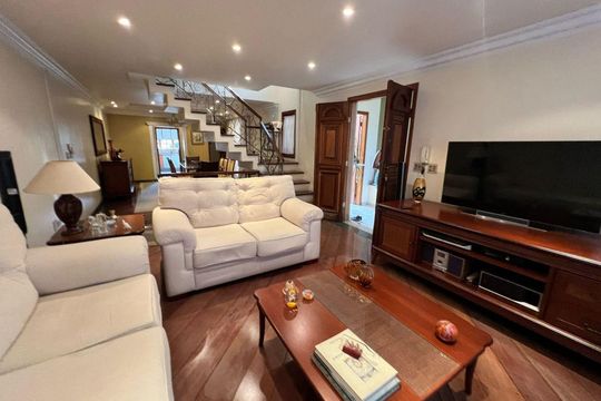 Casa à venda com 4 quartos, 141m² em Bela Aliança, São Paulo