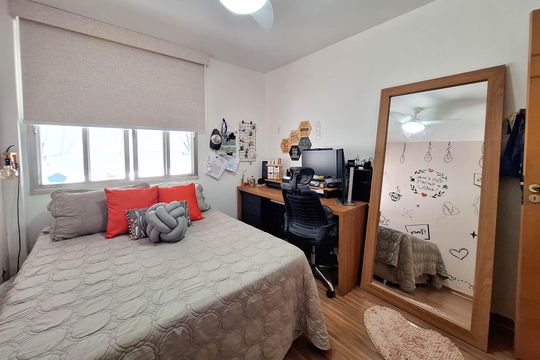 Quarto 3 de apartamento à venda com 3 quartos, 110m² em Icaraí, Niterói