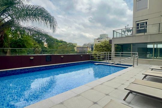 Piscina de apartamento para alugar com 1 quarto, 55m² em Vila Madalena, São Paulo