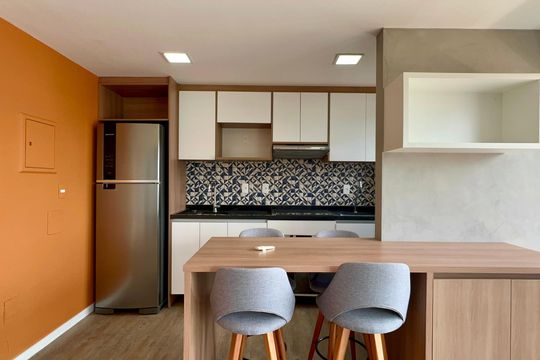 Cozinha de apartamento para alugar com 1 quarto, 55m² em Vila Madalena, São Paulo