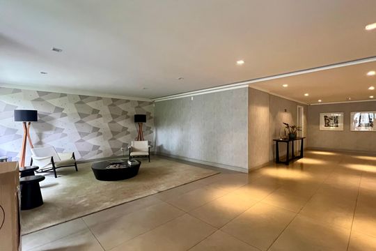 Hall de entrada de apartamento para alugar com 1 quarto, 55m² em Vila Madalena, São Paulo
