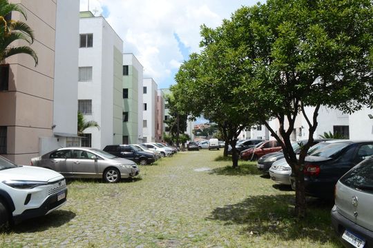 Garagem de apartamento à venda com 2 quartos, 42m² em Dom Silverio, Belo Horizonte