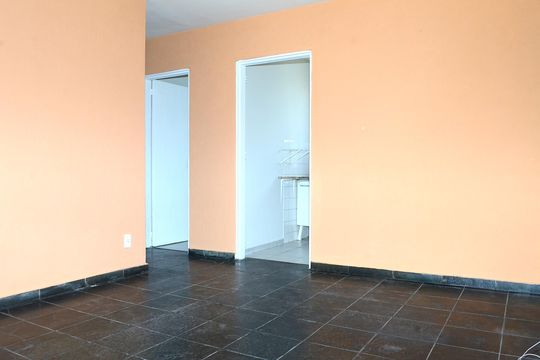 Sala de apartamento à venda com 2 quartos, 42m² em Dom Silverio, Belo Horizonte