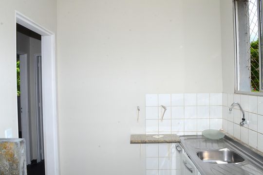 Cozinha de apartamento à venda com 2 quartos, 42m² em Dom Silverio, Belo Horizonte
