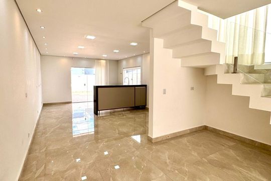 Casa de Condomínio à venda com 3 quartos, 110m² em Alphaville, Santana de Parnaíba