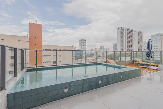 Piscina de apartamento para alugar com 2 quartos, 86m² em Pinheiros, São Paulo