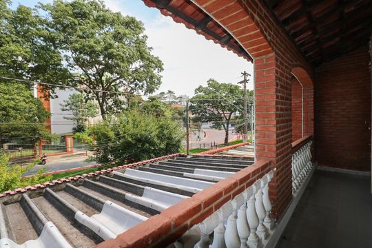 Varanda Quarto 1 e Quarto 2 de casa à venda com 3 quartos, 241m² em Olímpico, São Caetano do Sul